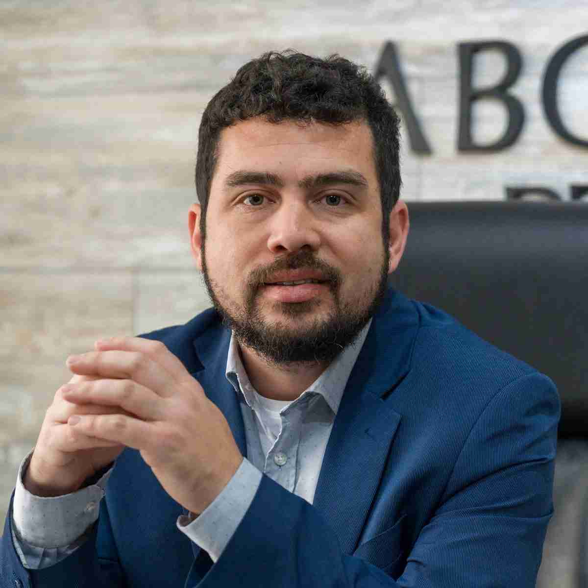 Retrato de Francisco Ignacio Acuña González, abogado laboral en Talca